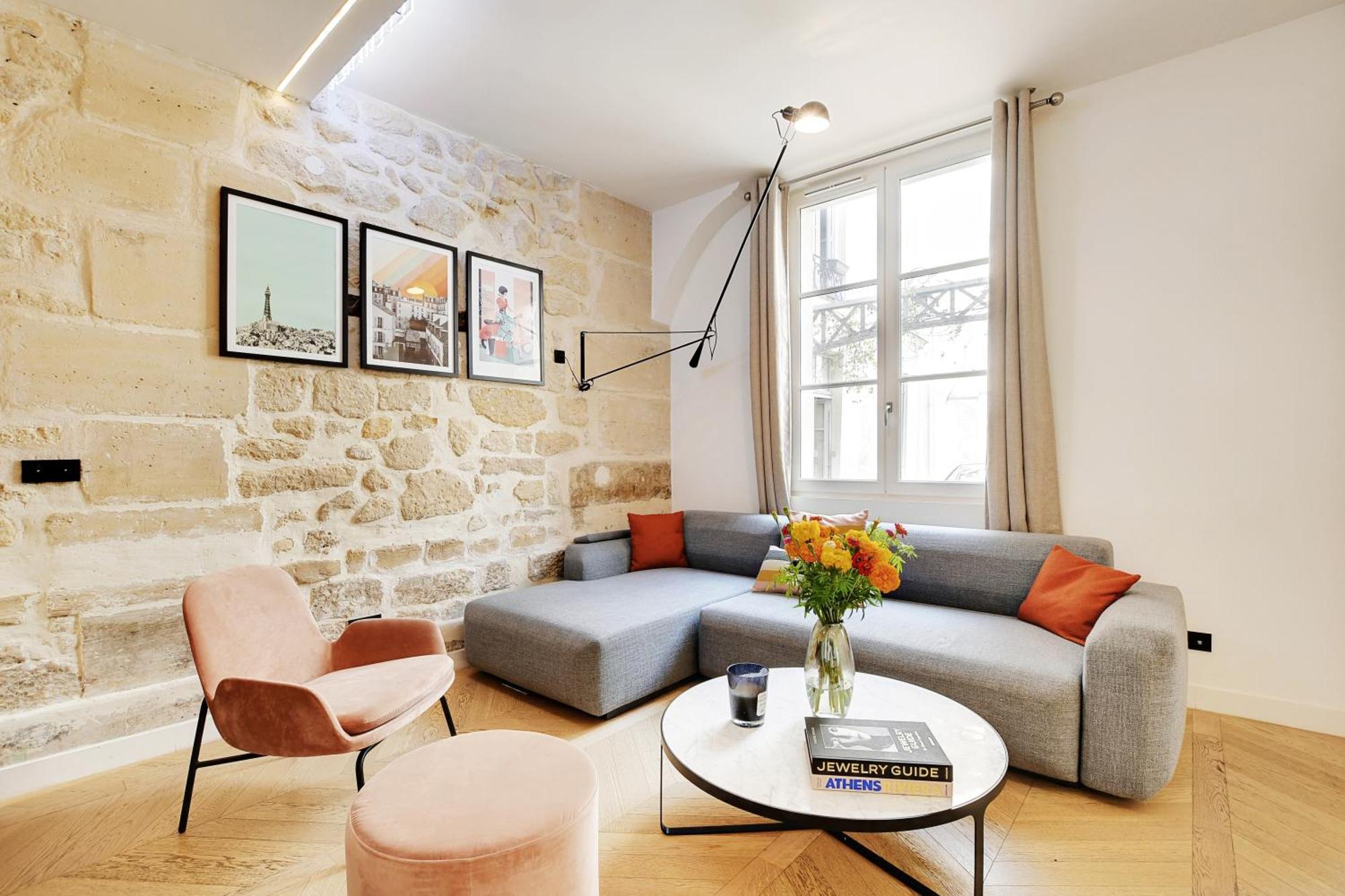 Apartment Sereners In Place Des Vosges - Rue De Birague Paris